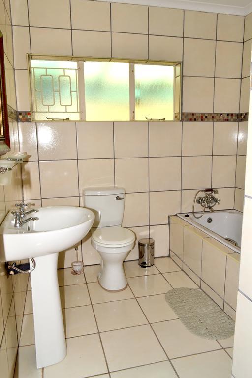 Jakobs Guesthouse & Cottage Іст-Лондон Номер фото