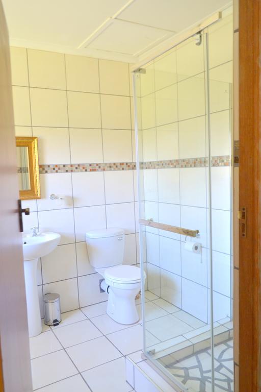 Jakobs Guesthouse & Cottage Іст-Лондон Номер фото