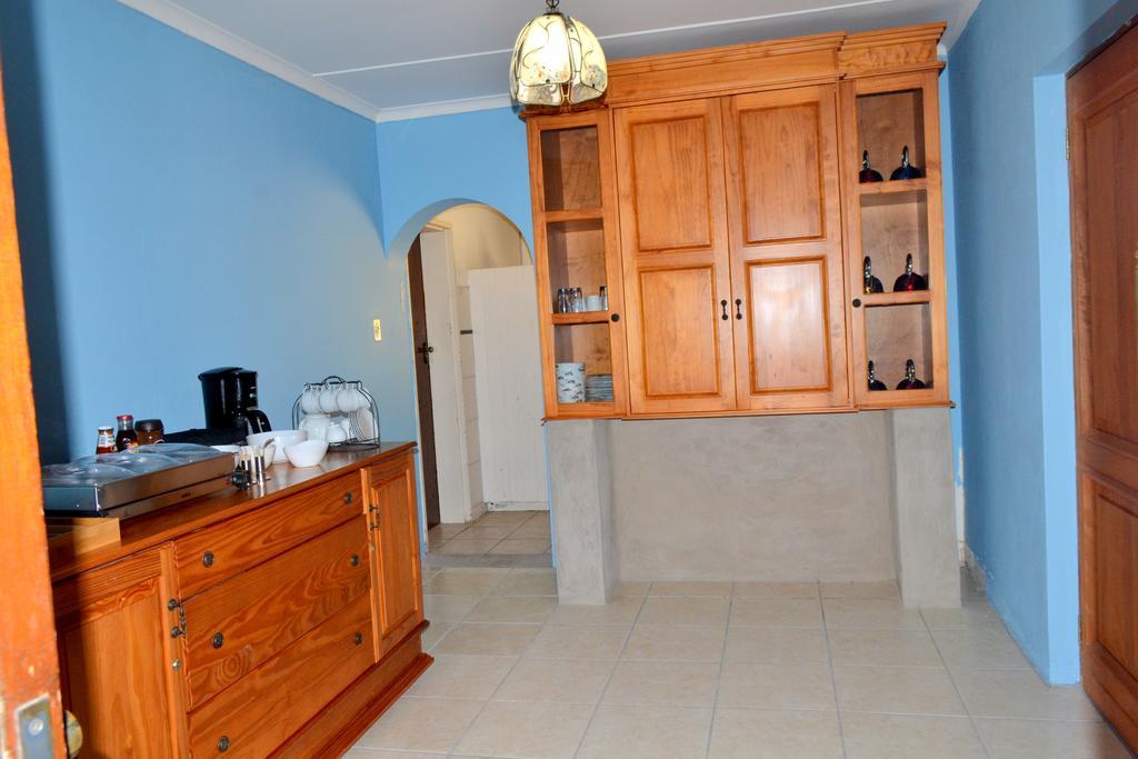 Jakobs Guesthouse & Cottage Іст-Лондон Екстер'єр фото